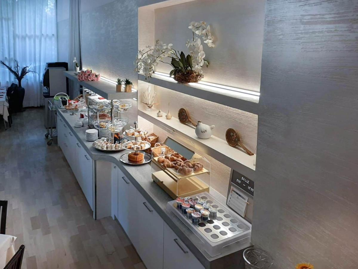 Hotel Zen ลินญาโน ซับเบียโดโร ภายนอก รูปภาพ