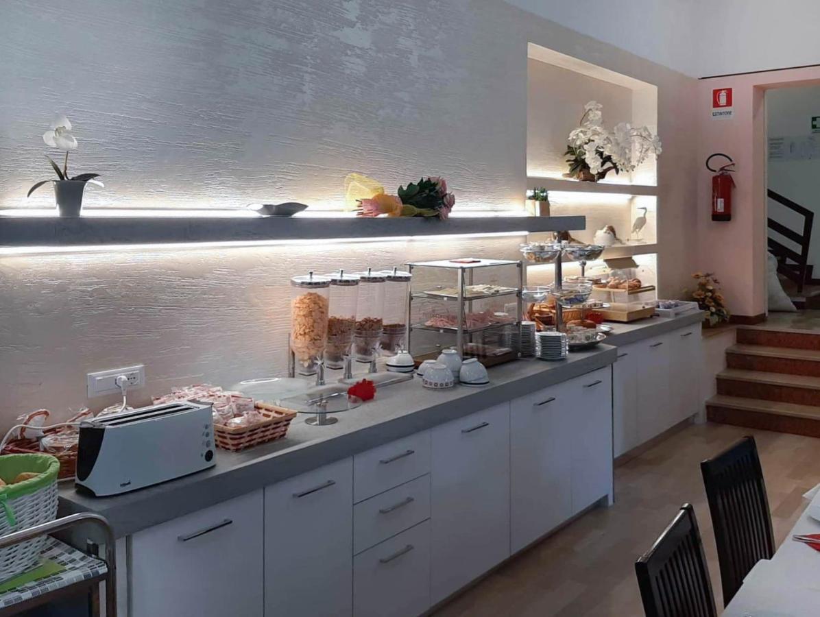 Hotel Zen ลินญาโน ซับเบียโดโร ภายนอก รูปภาพ